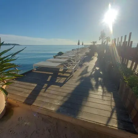 Juan Les Pins Piscine Et A 200m Apartment *