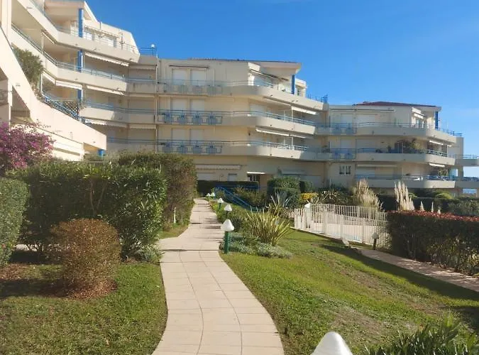 Apartment Juan Les Pins Piscine Et A 200m