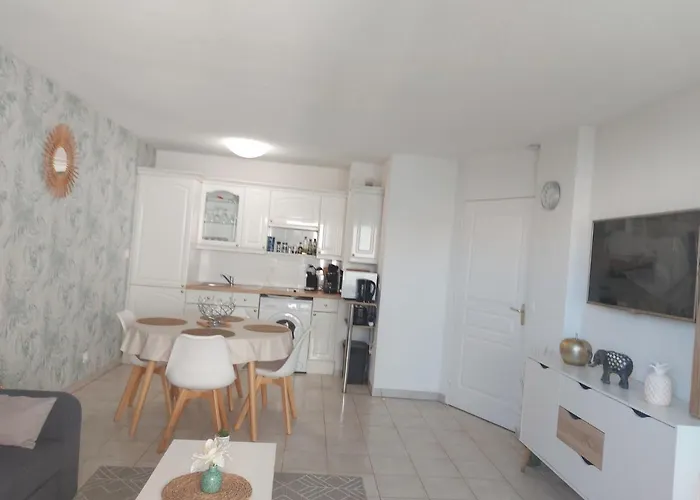 Juan Les Pins Piscine Et A 200m *